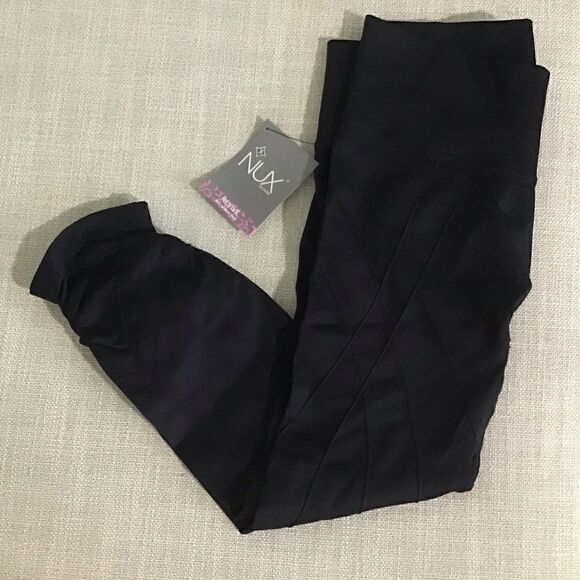 NUX Women's Black Ruched-Trim Mesa Capri Leggings NWT - Picture 3 of 7